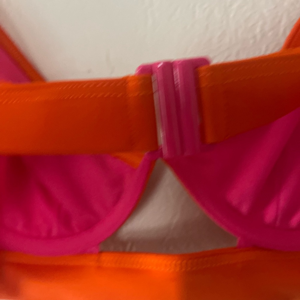 ASOS bikini top. - Picture 3 of 9